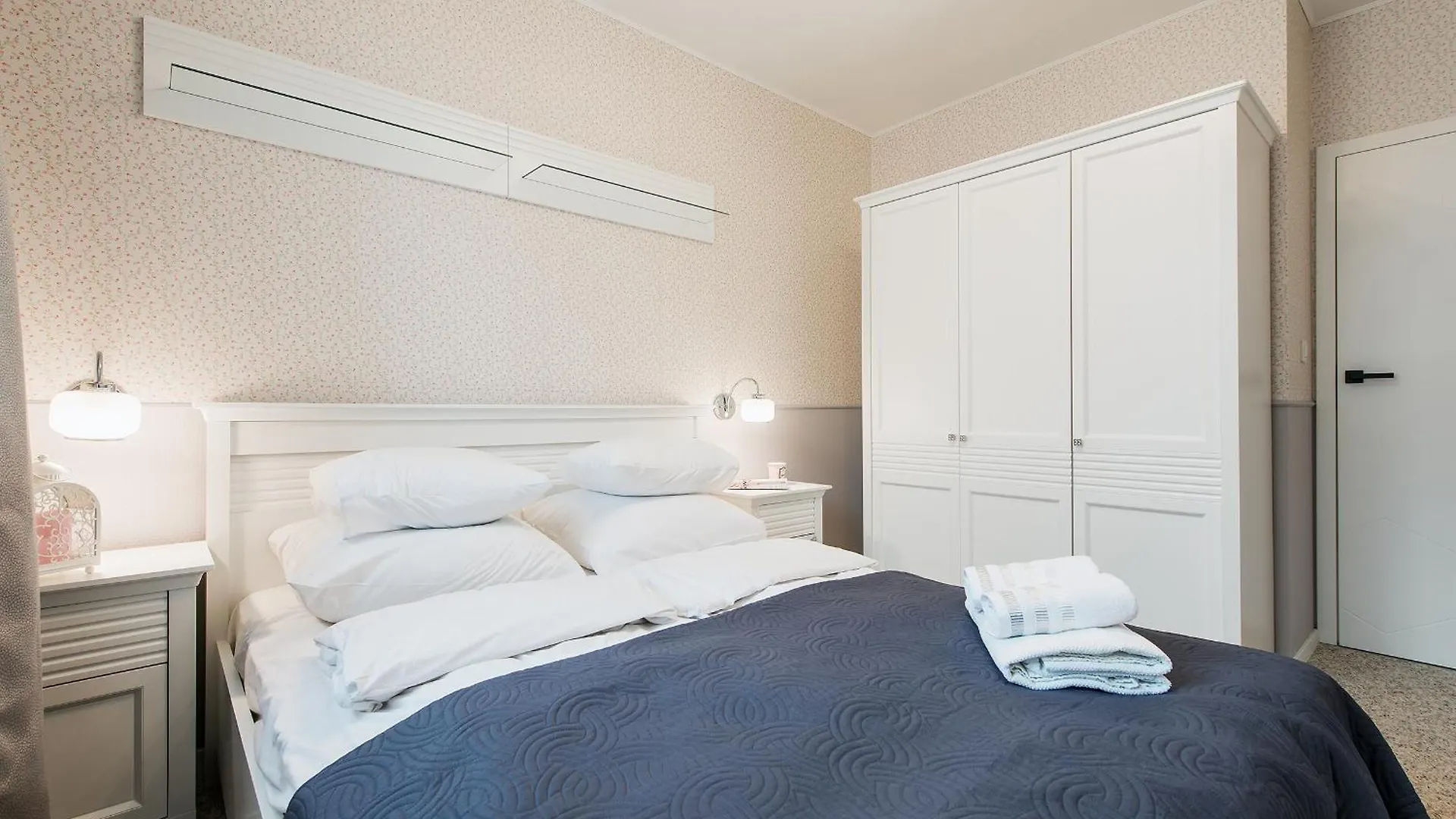 One Bedroom Apartment Cybernetyki Street Warsaw 0*,