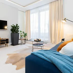 Plater Premium דירה